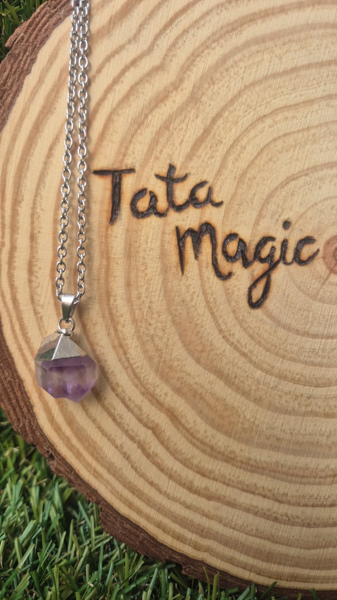 Puntas de amatista en acero (incluida cadena) JoyeriamineralescolgantesTienda esotérica Málaga - La Tienda de Tata Magic: tienda Esotérica en Málaga